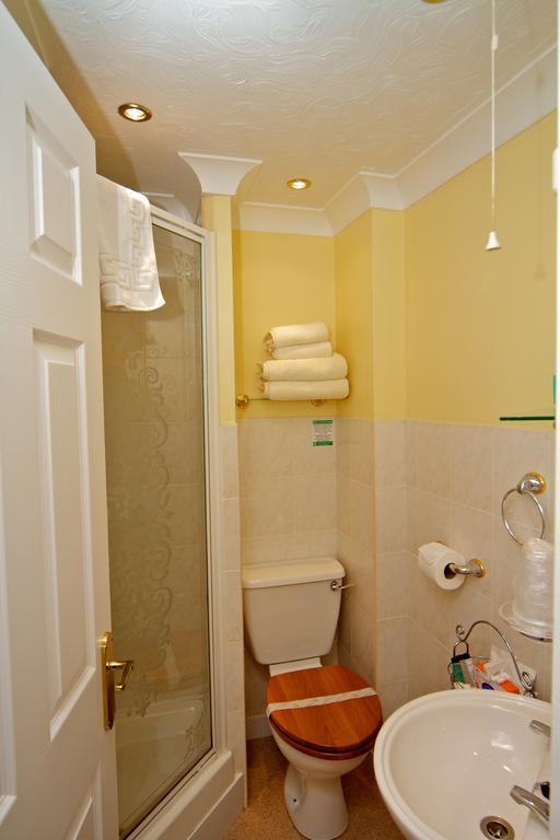 Cornubia Guest House ウェーマス 部屋 写真