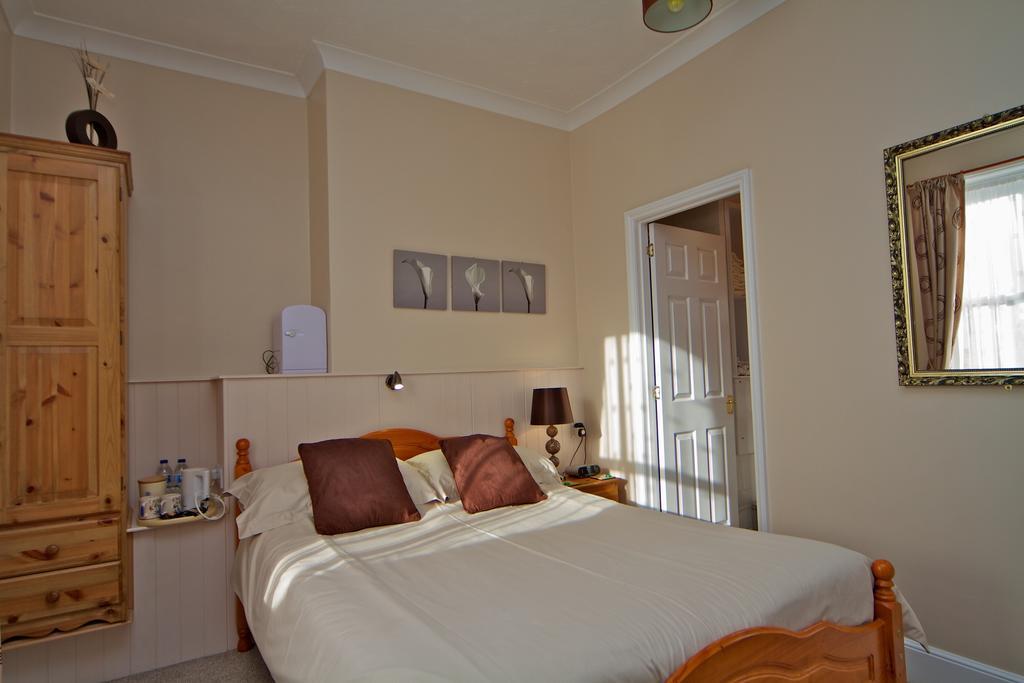Cornubia Guest House ウェーマス 部屋 写真