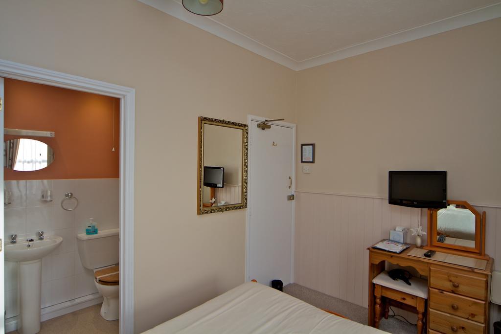 Cornubia Guest House ウェーマス 部屋 写真